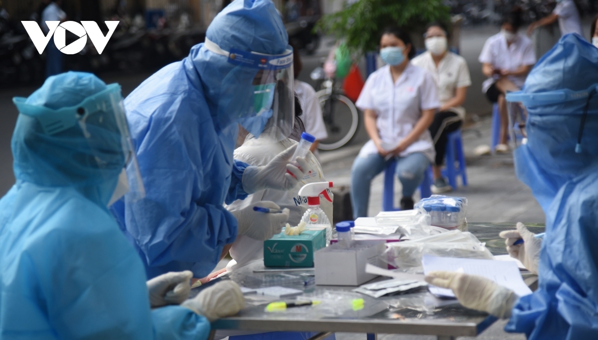 Hanoi capital plans to treat 100,000 COVID-19 cases